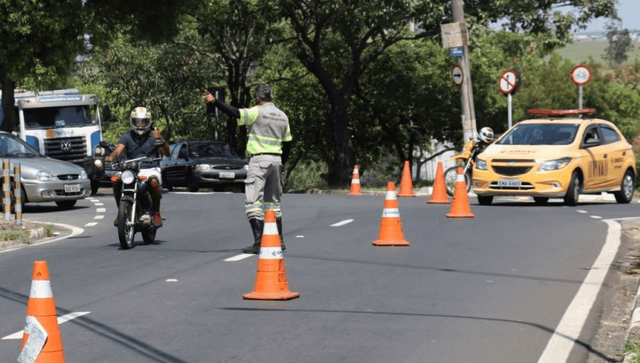 Agentes vão monitorar o trânsito e orientar pedestres no local