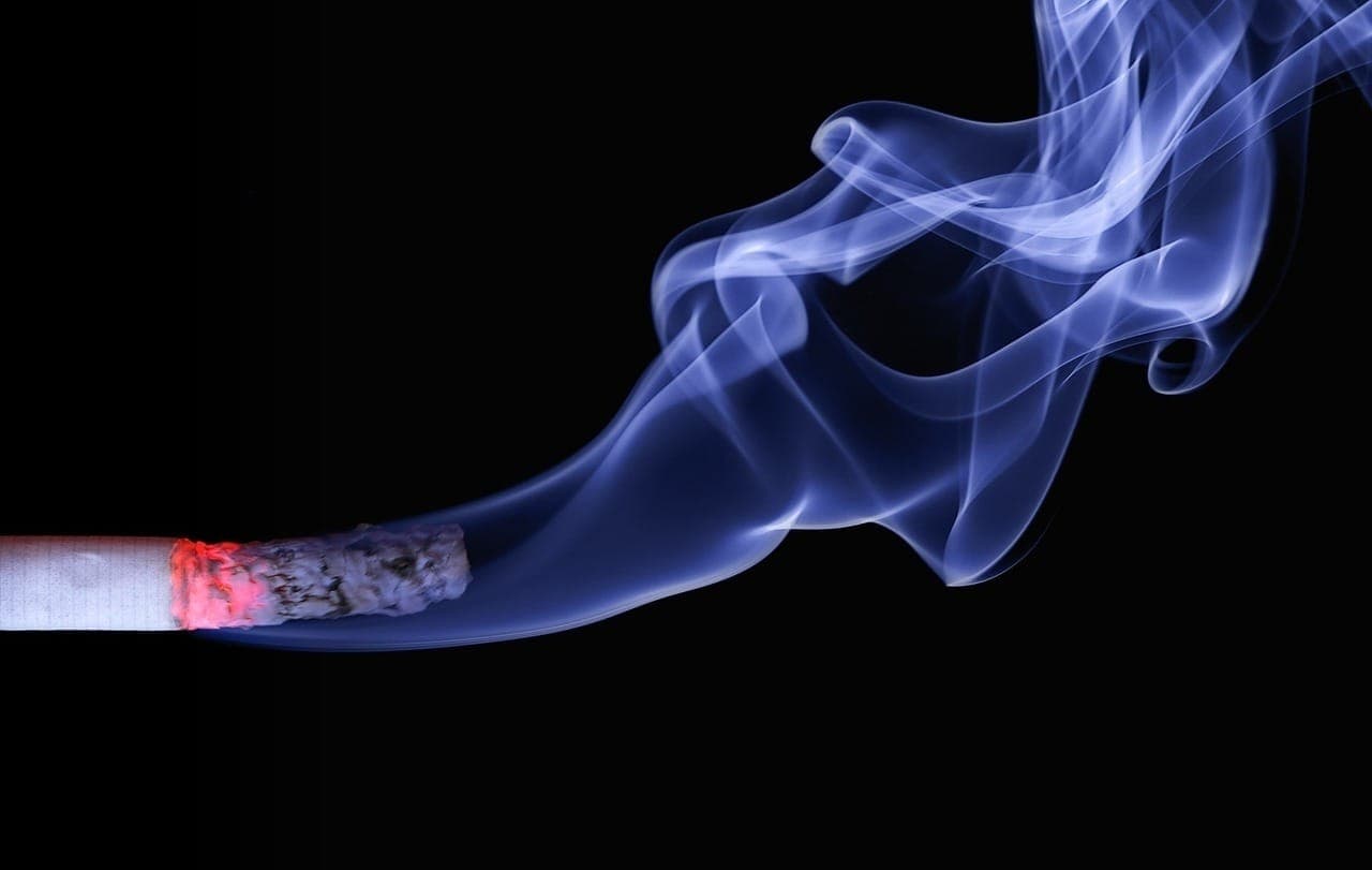 Uso de cannabis com cigarro é ligado a pior quadro pulmonar em estudo