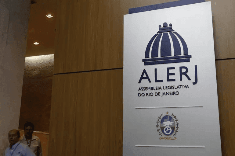 Votação para escolha de novo presidente acontece nesta sexta (17)