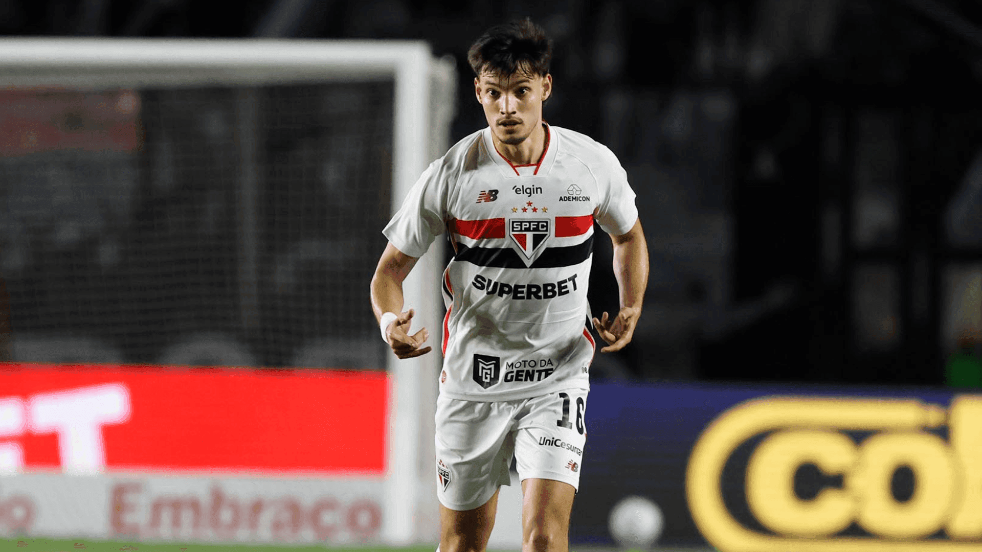 Bobadilla, volante do São Paulo