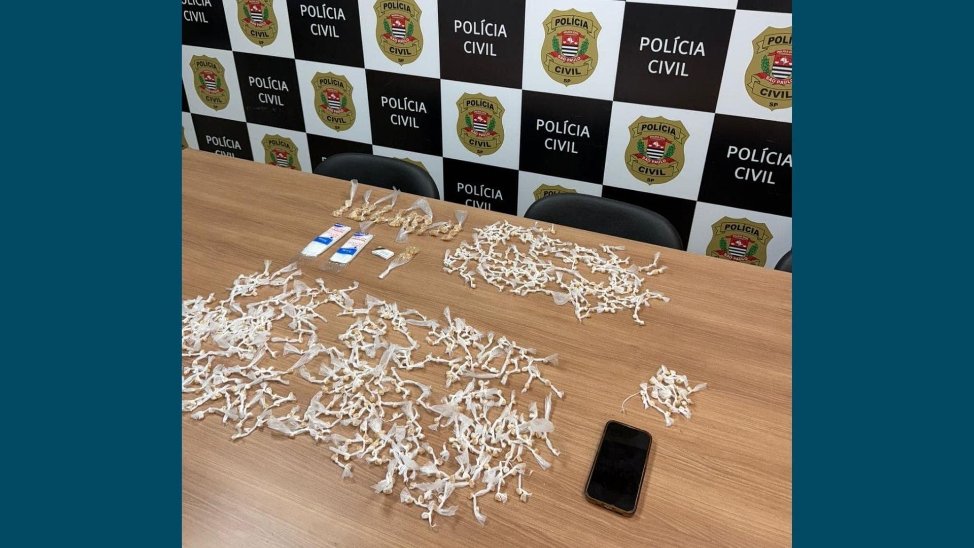 Material apreendido pela Polícia Civil de Piracicaba