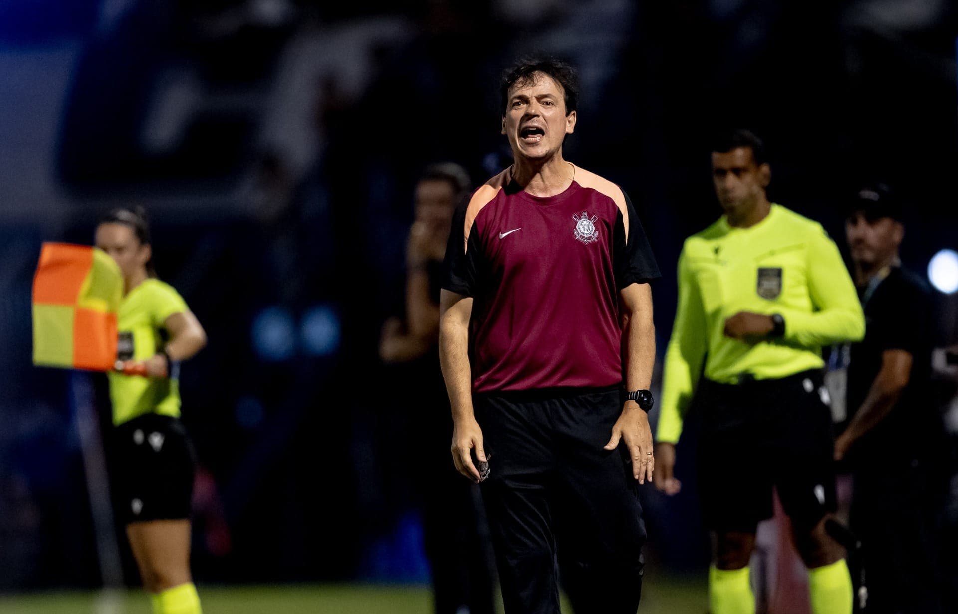 Fernando Diniz, técnico do Corinthians, está invicto desde que assumiu o clube