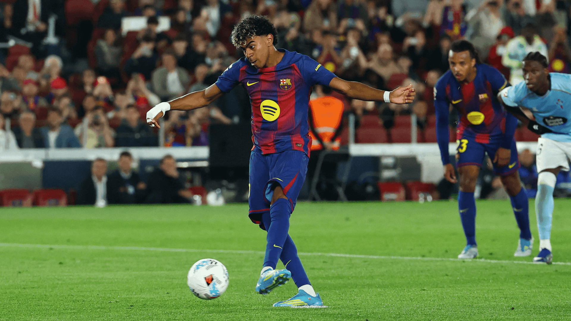 Lamine Yamal marcou o gol da vitória do Barcelona