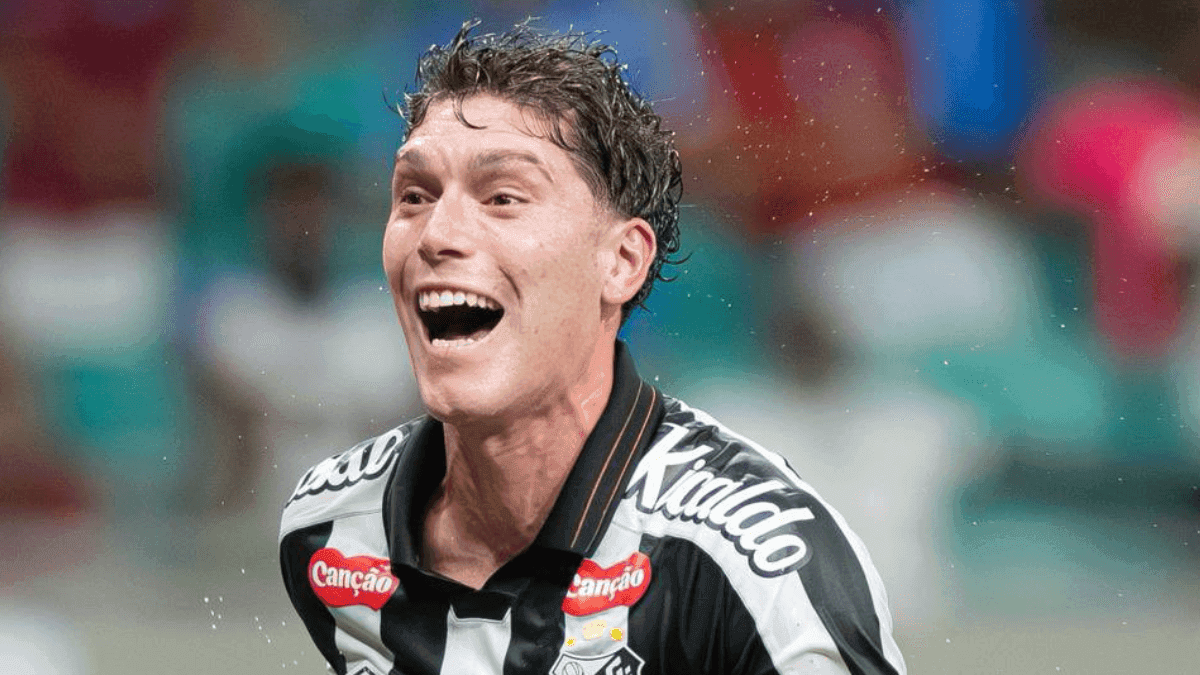 Rollheiser comemora gol pelo Santos em cima do Bahia