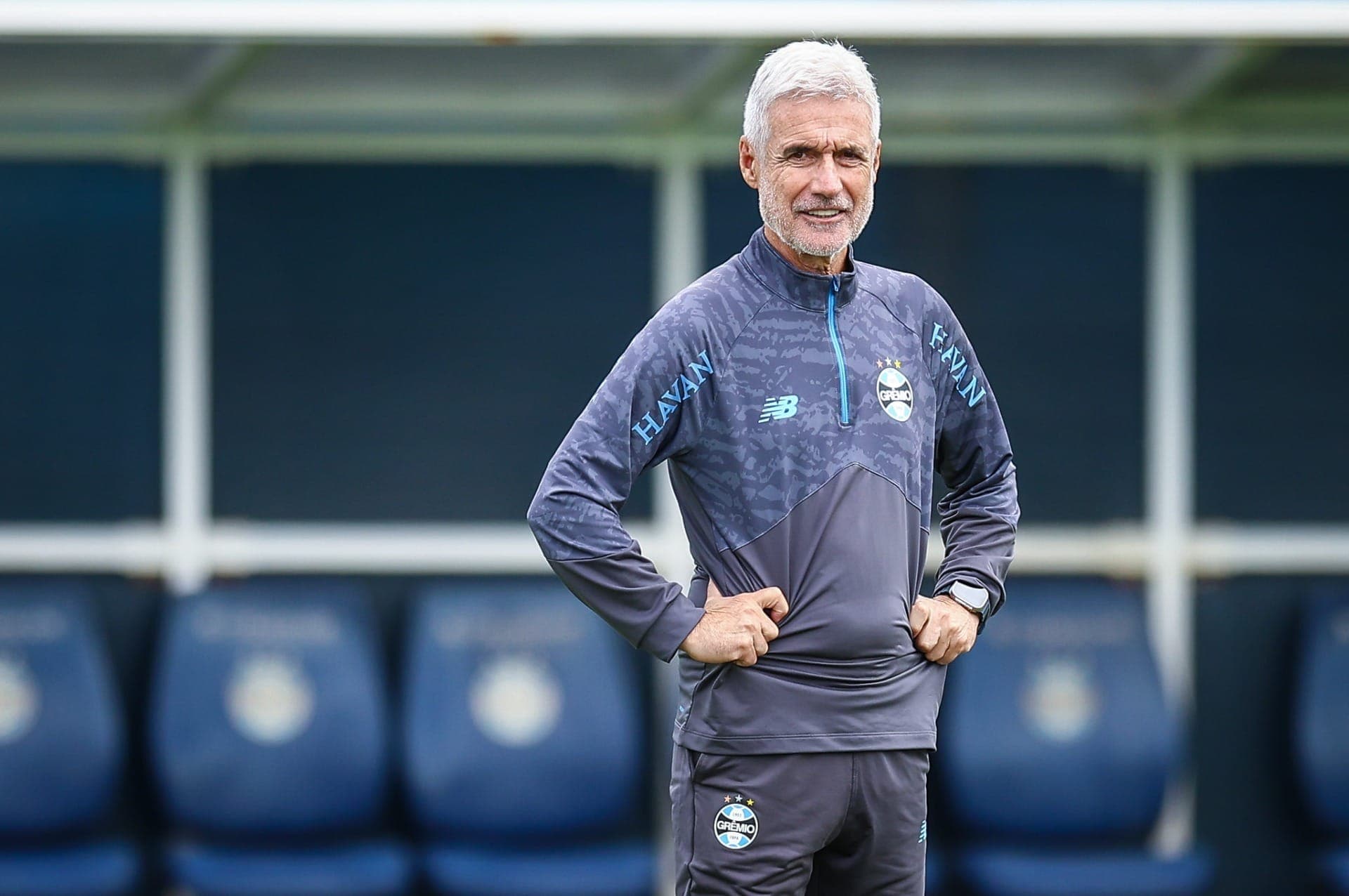Luís Castro, técnico do Grêmio