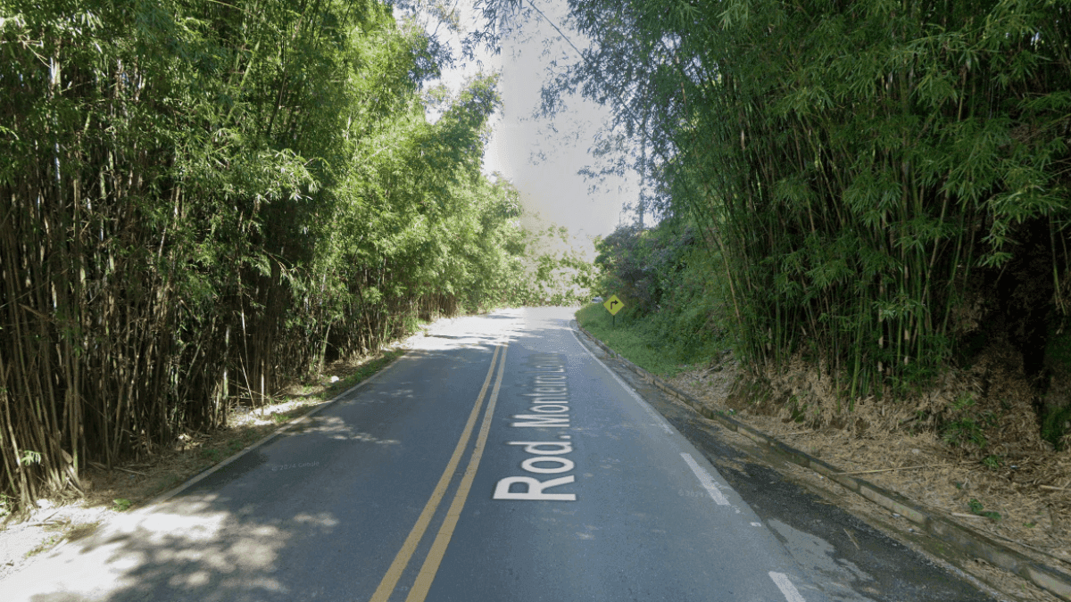 Colisão frontal entre moto e caminhão, na SP-050, deixa um morto
