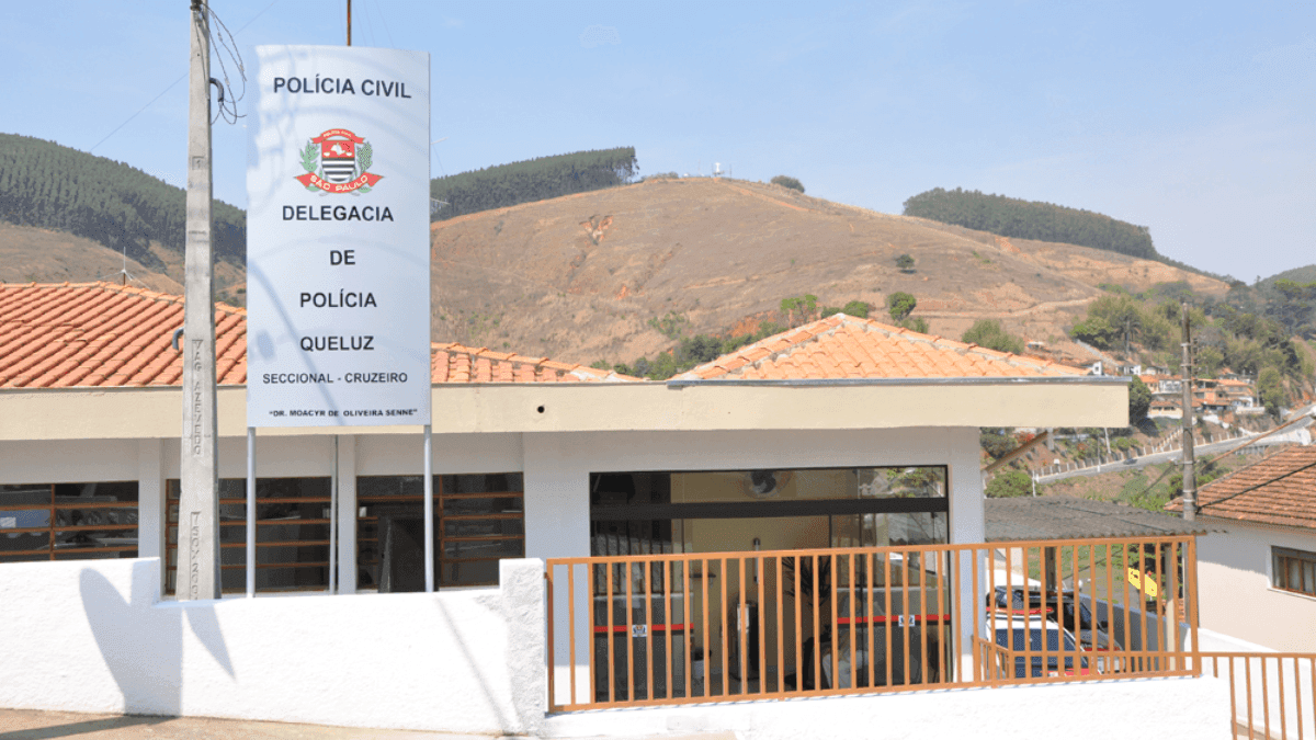 Homem é preso suspeito de agredir e ameaçar namorada em Queluz