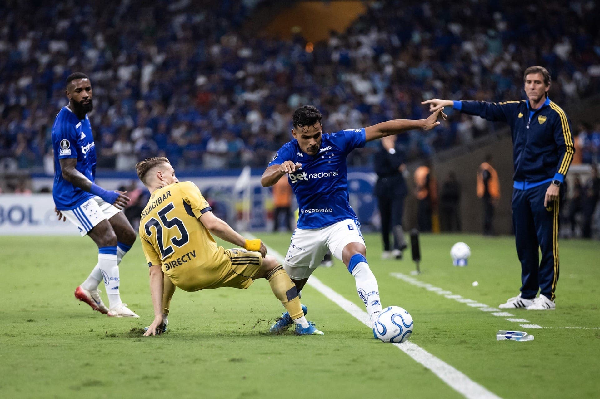 Cruzeiro e Boca Juniors, no Mineirão, em jogo válido pela Copa Libertadores