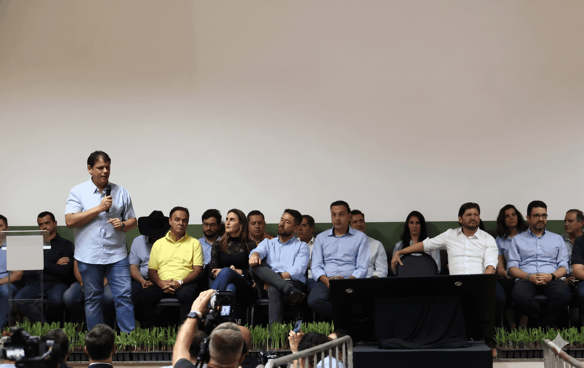 Governador Tarcísio anuncia investimentos para o agro paulista na Agrishow