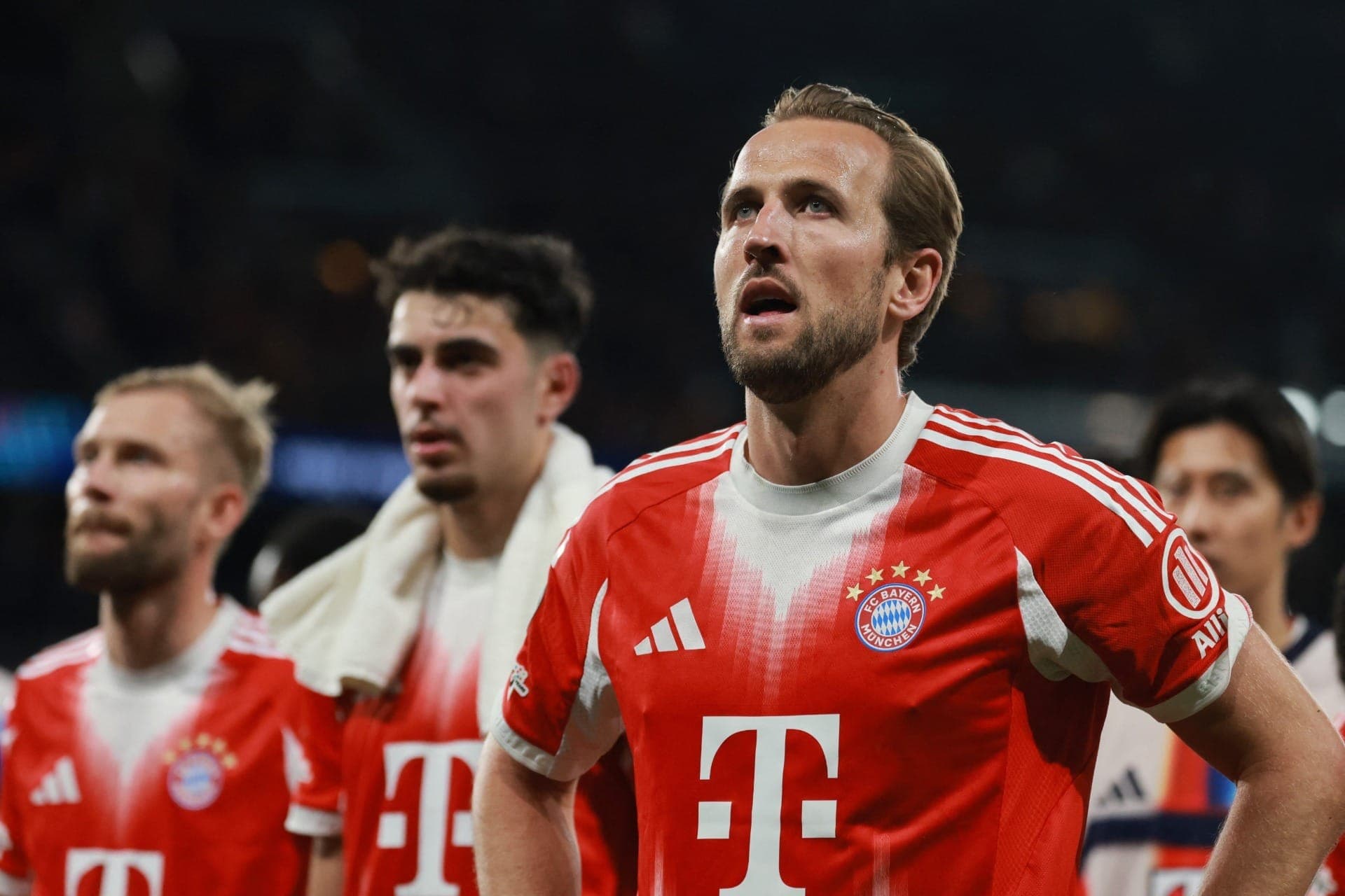 Kane, atacante, ao final de PSG e Bayer de Munique pela Champions League