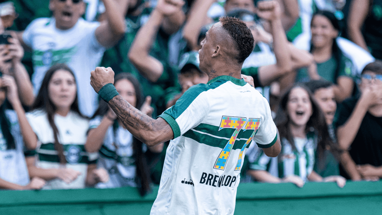 Coritiba lança leilão solidário com camisas da campanha em apoio ao Abril Azul