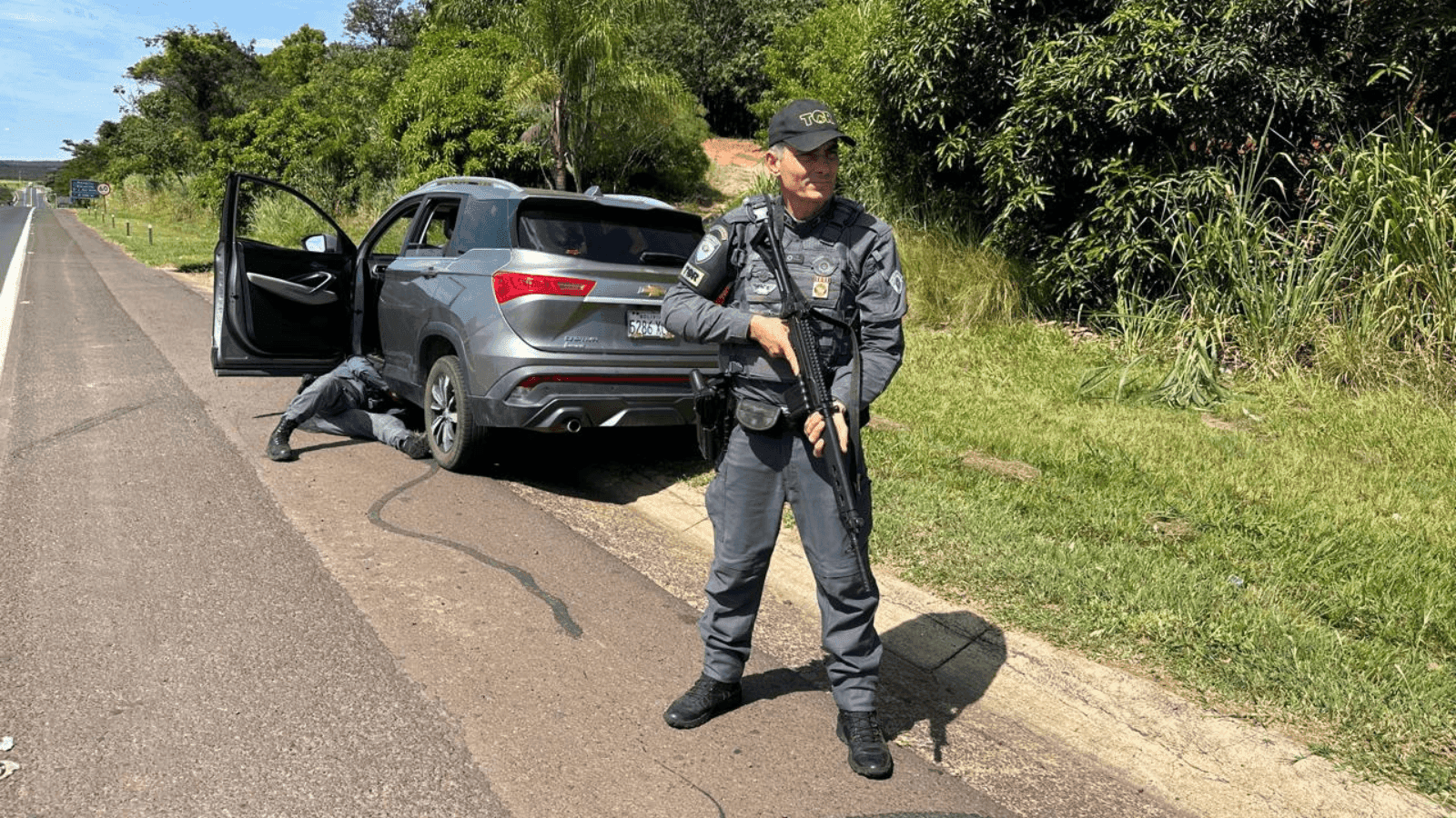 A droga estava escondida em um fundo falso do veículo