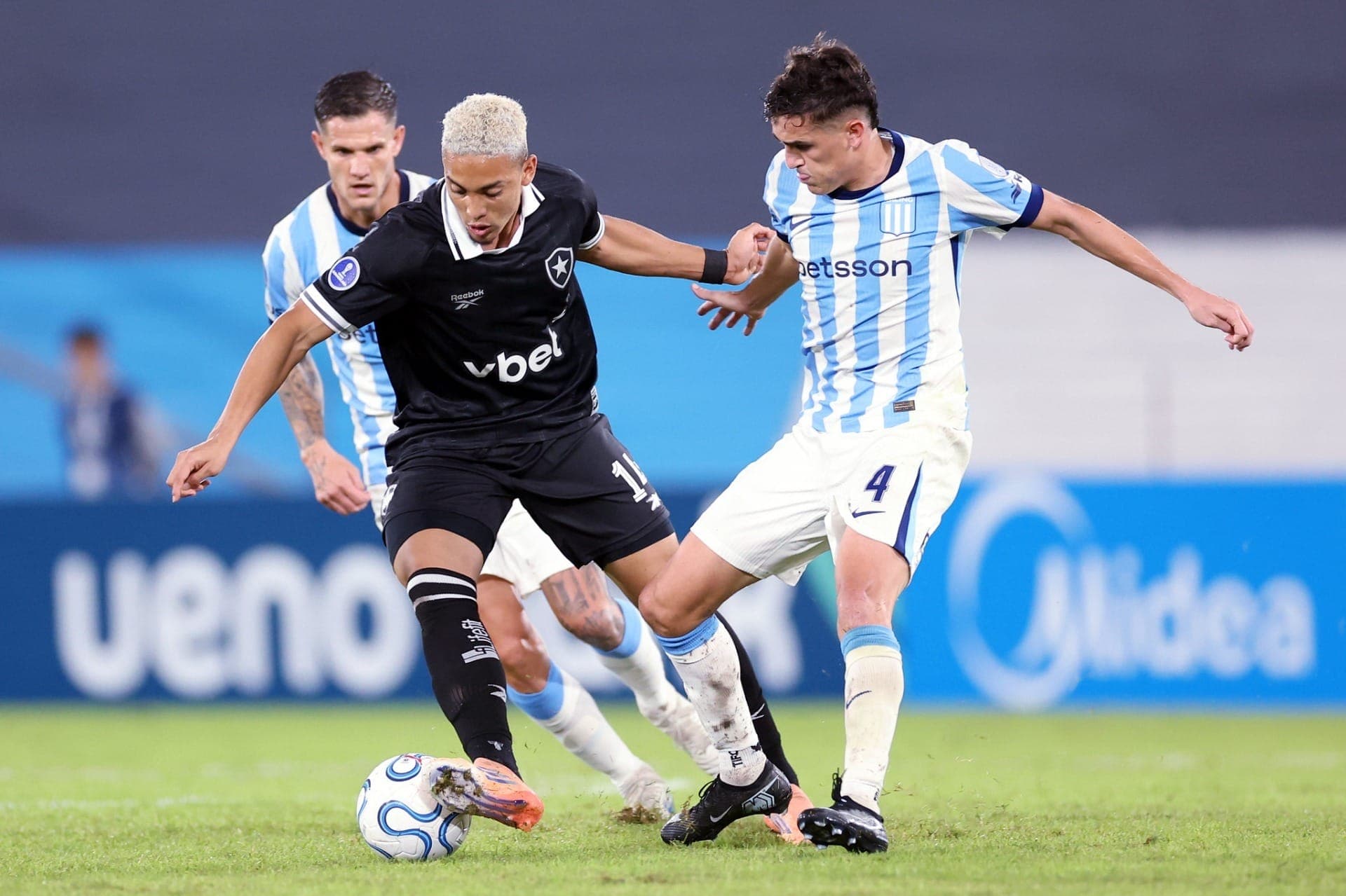 Botafogo e Racing se enfrentam pela Copa Sul-Americana