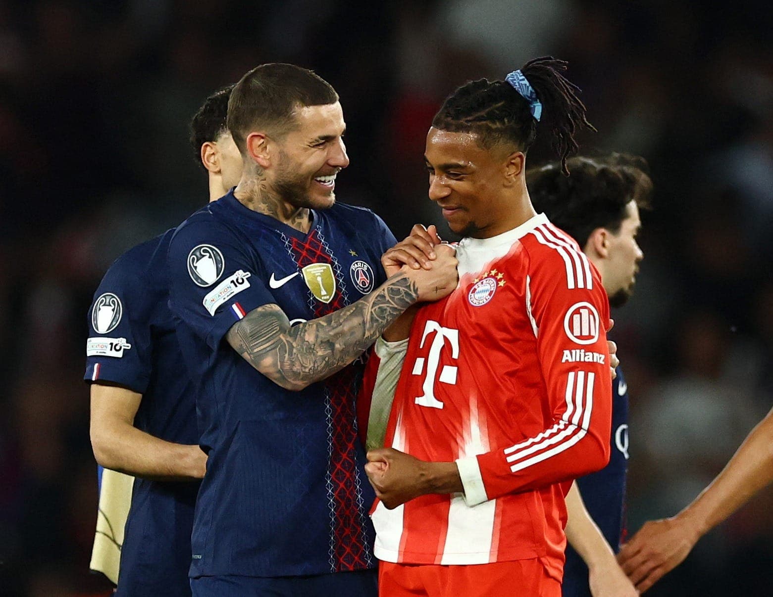 Lucas Hernandez, do PSG, e Michael Olise, do Bayern