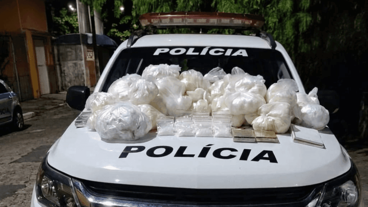 Mulher é presa com quase 49 kg de drogas pela PM em Lorena