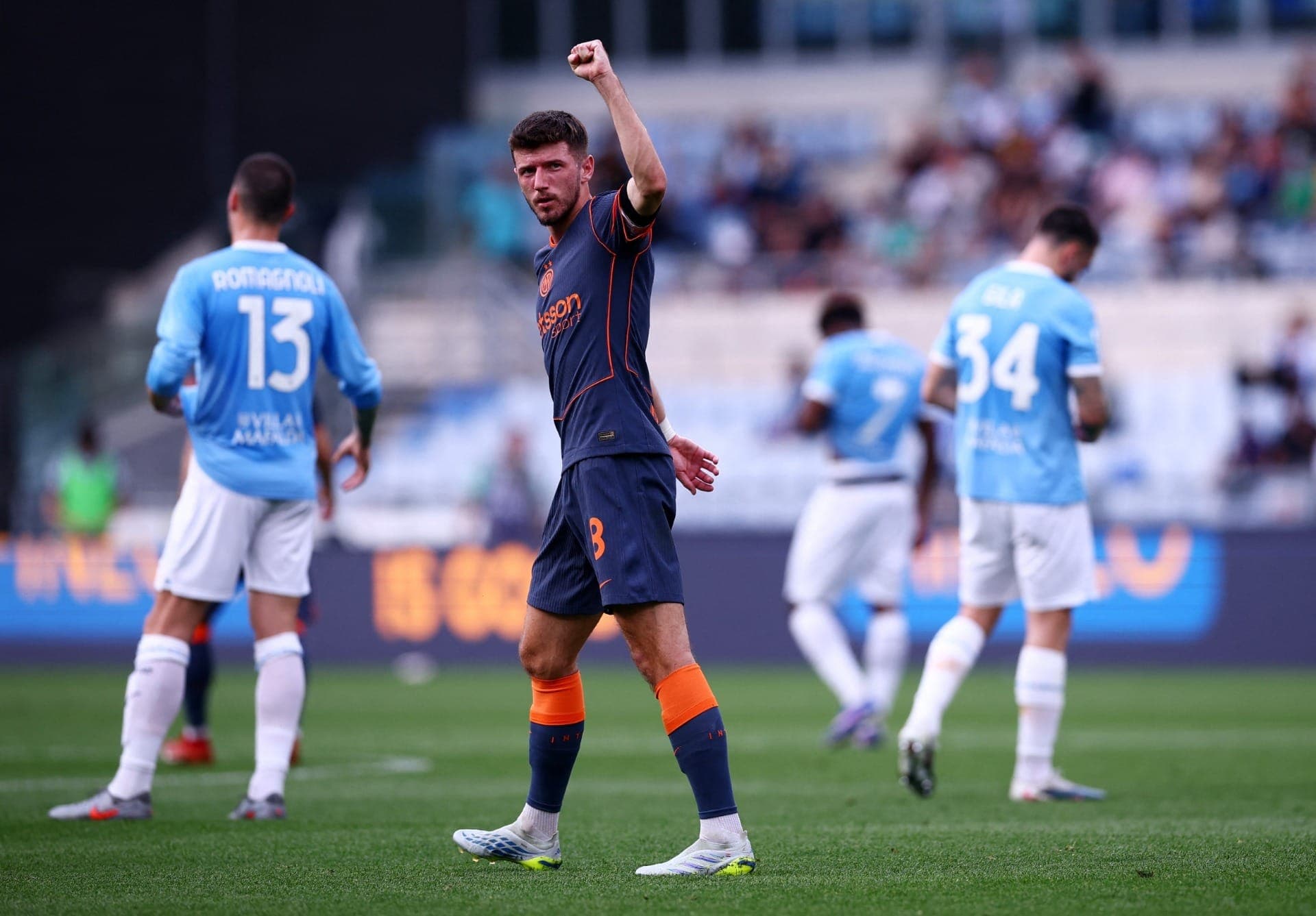 Petar Sucic, da Inter de Milão, comemora o segundo gol da equipe