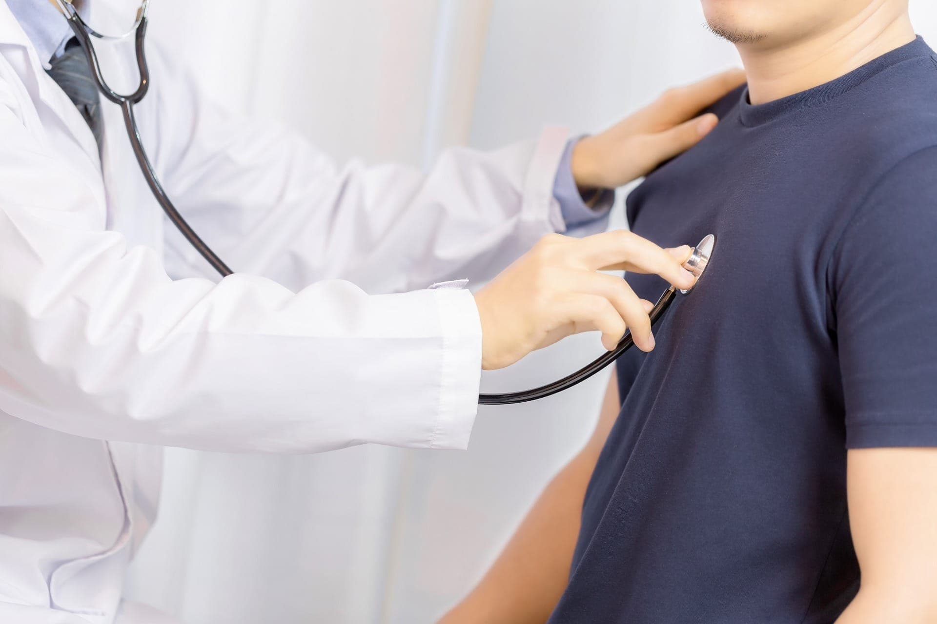 Entre emergências e prevenção, cardiologista relata o dia a dia que envolve trabalho intenso e decisões críticas para o paciente