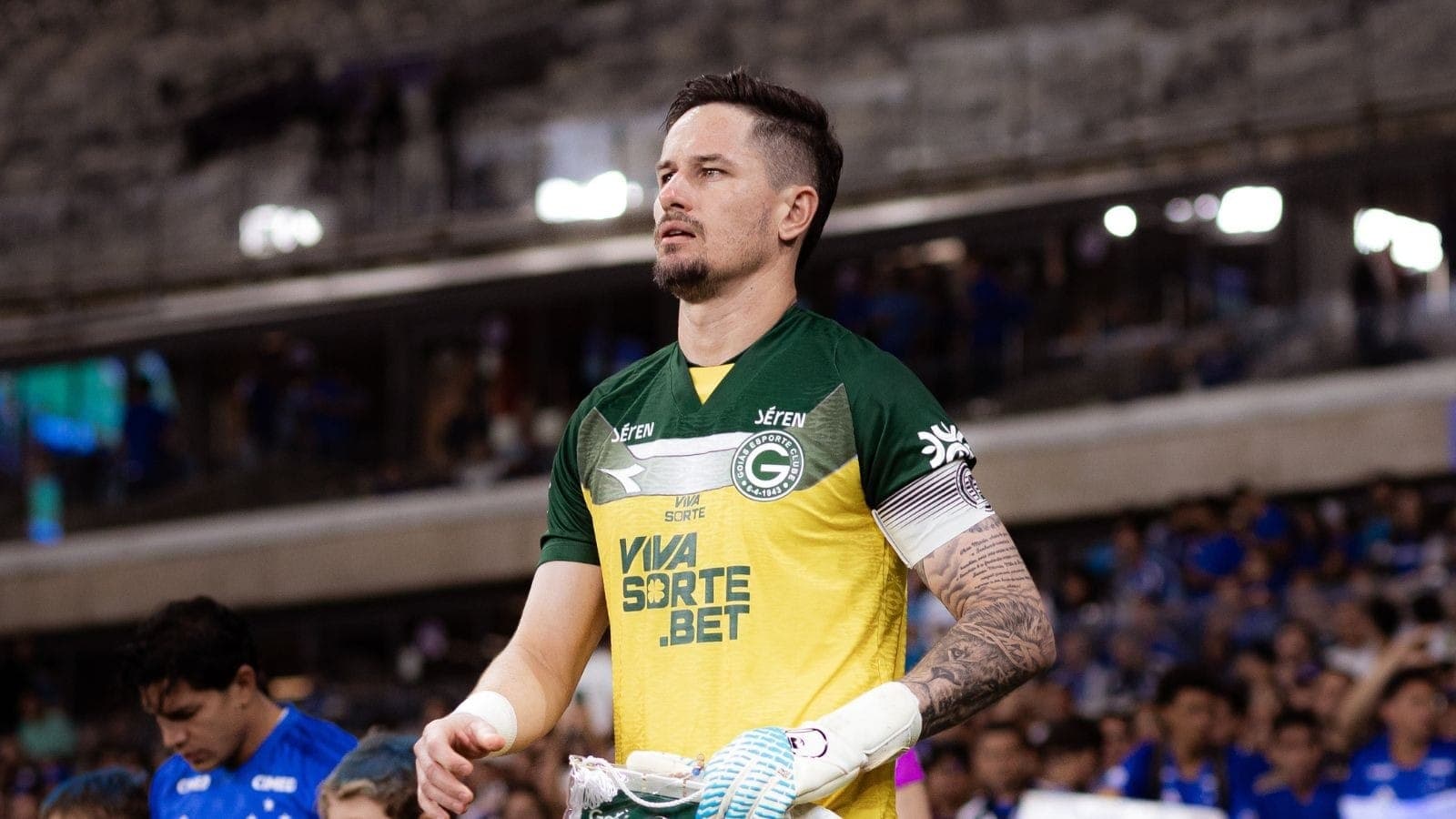Tadeu se lesionou contra o Cruzeiro, pela Copa do Brasil