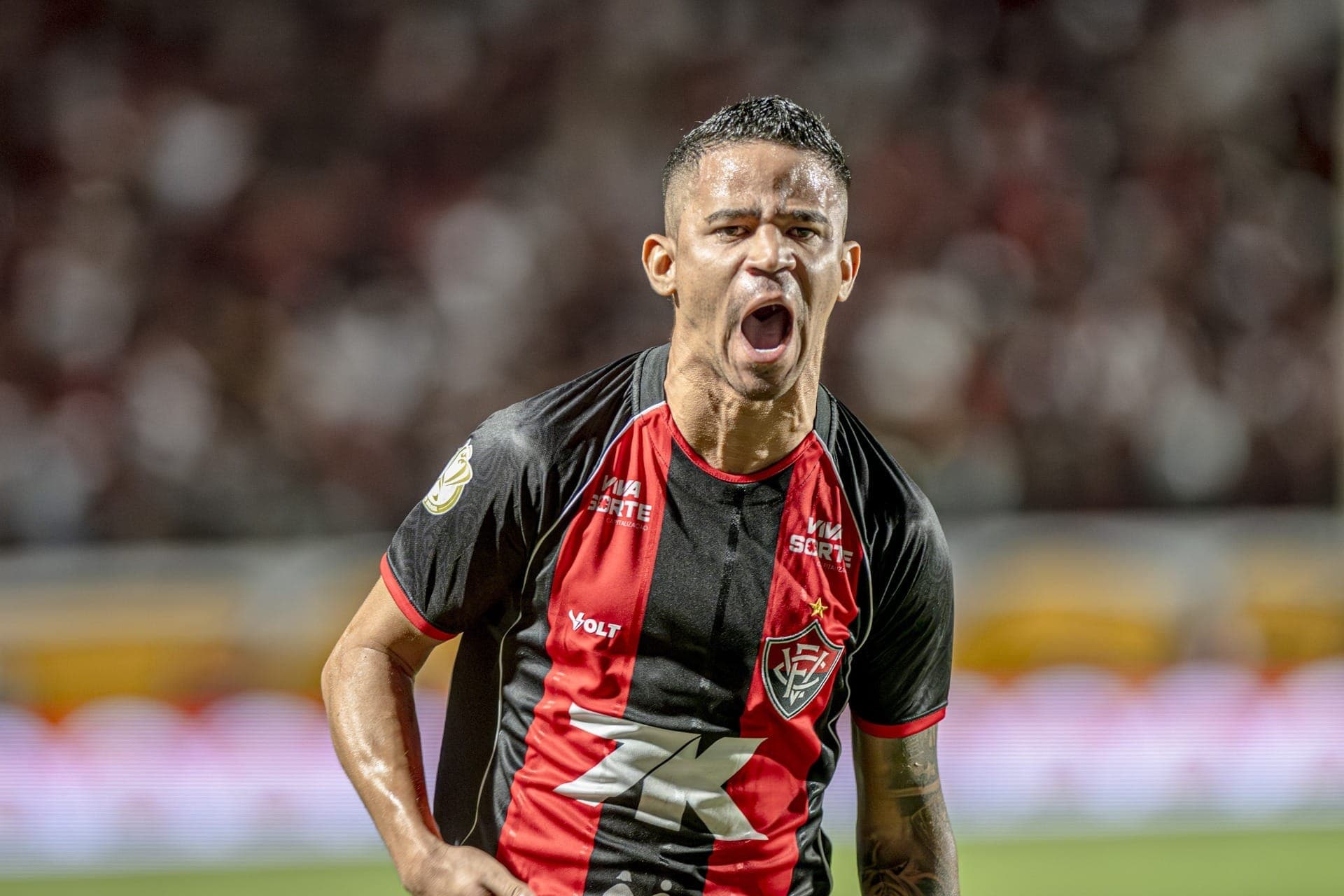 Erick fez golaço no começo do jogo