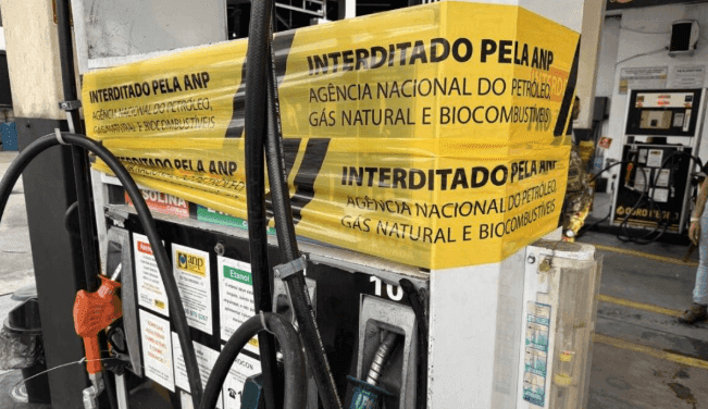 Operação fecha posto no Engenho Novo por adulteração em bombas