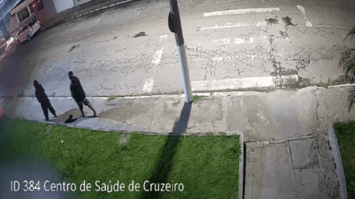 Polícia de Cruzeiro apreende menores por homicídio no centro da cidade
