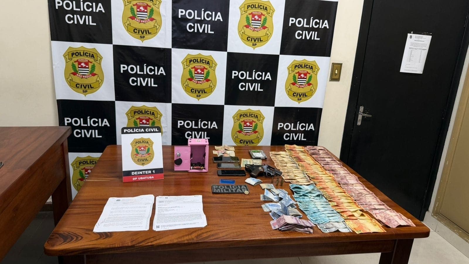 Suspeito de homicídio é preso com arma e cobre em Ubatuba durante operação