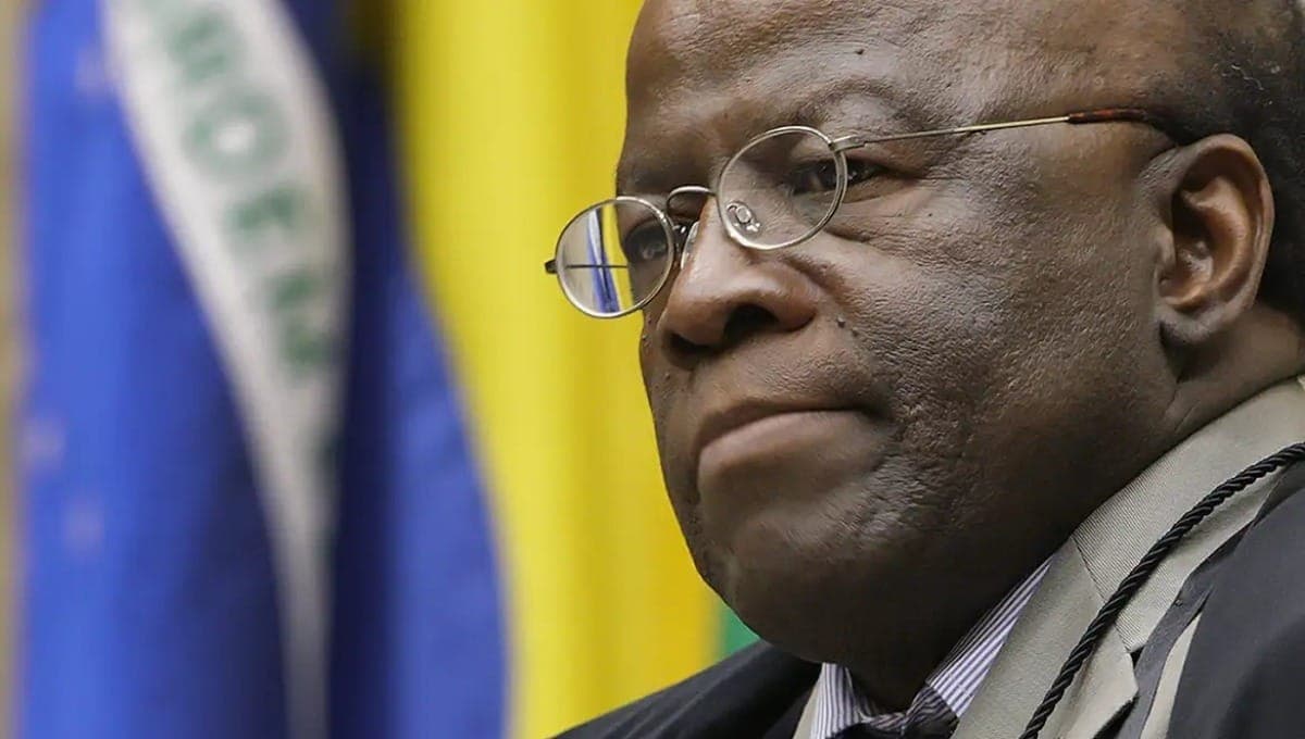Joaquim Barbosa se filia a partido para ser candidato à presidência