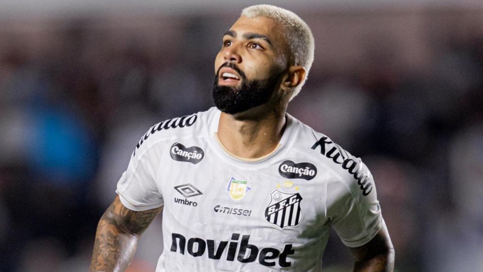 Gabigol no empate com San Lorenzo