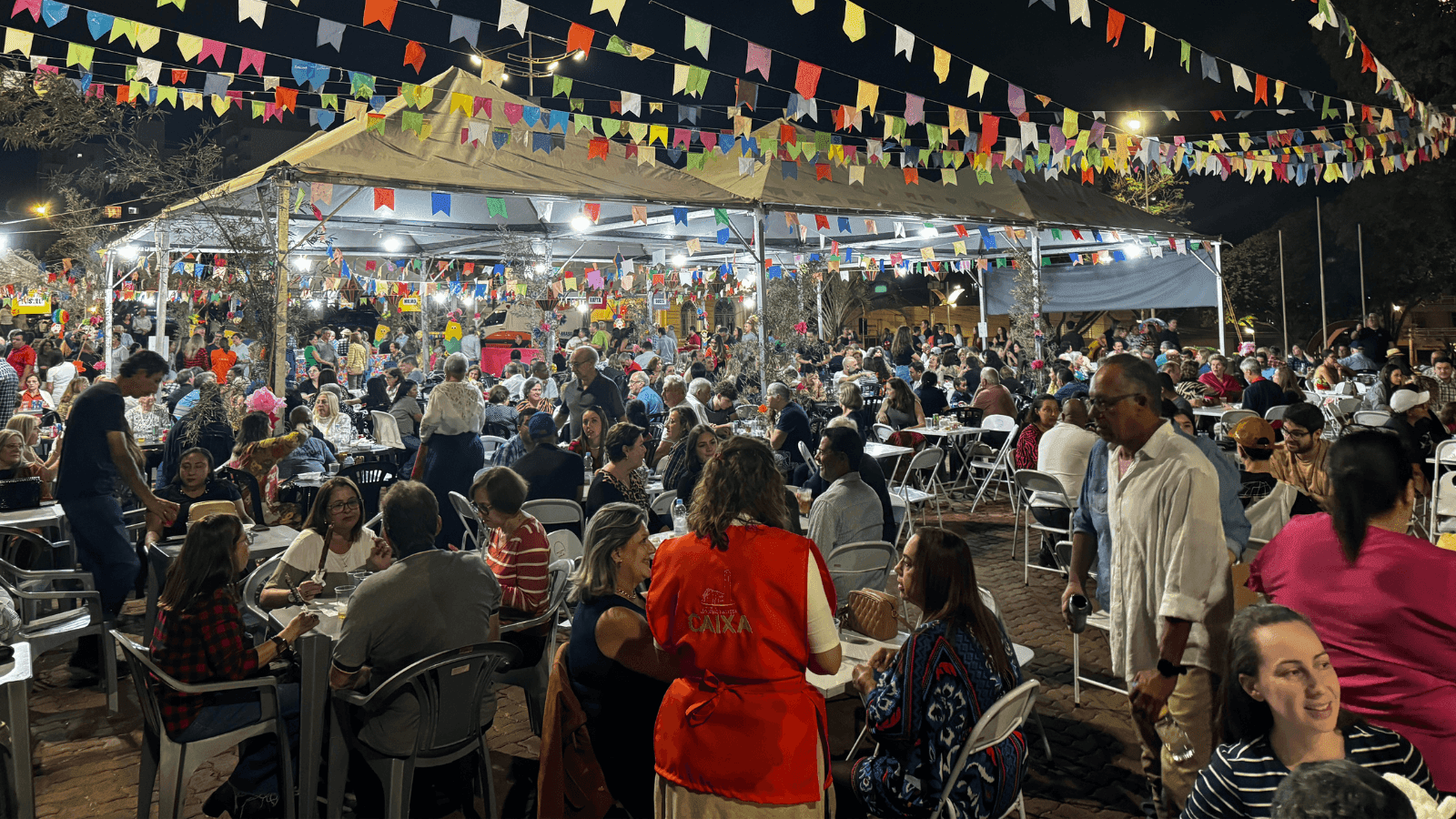 Serão cinco noites de festa, cultura e comidas típicas