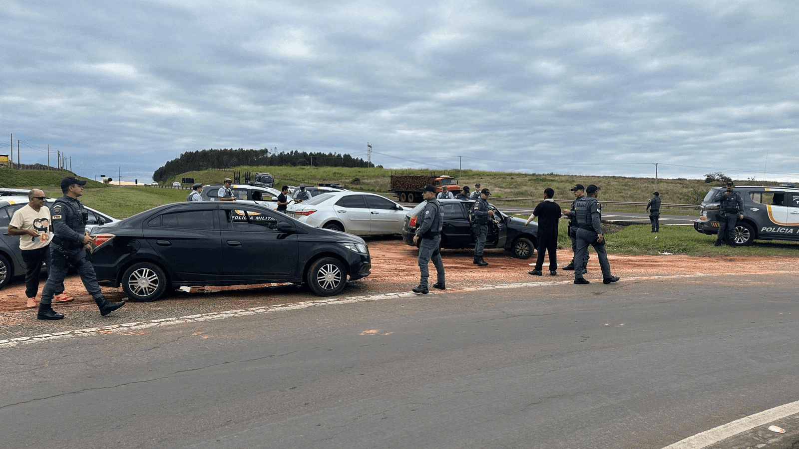 A ação foi realizada próximo ao Bauru Business Park