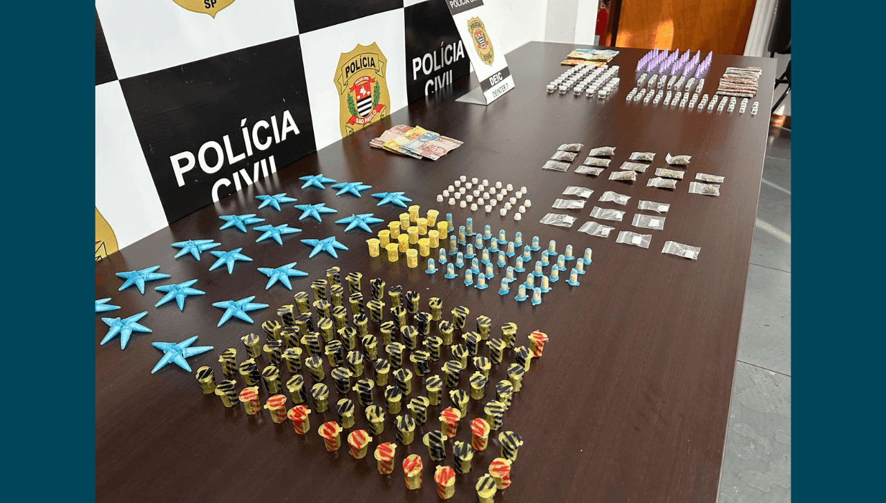 Operação resultou na apreensão de 500 porções de drogas