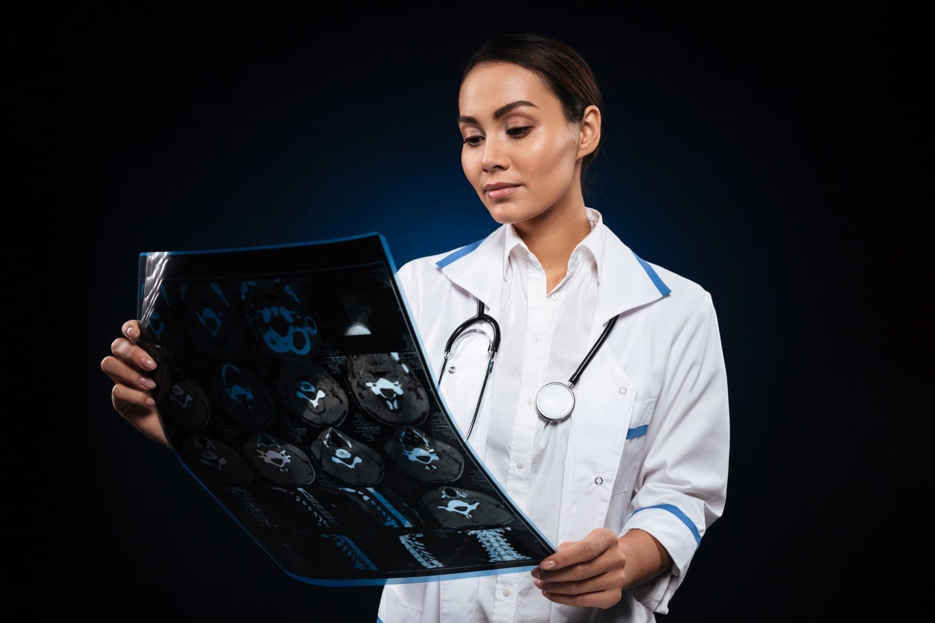 Especialidade médica une tecnologia, raciocínio clínico e análise de imagens