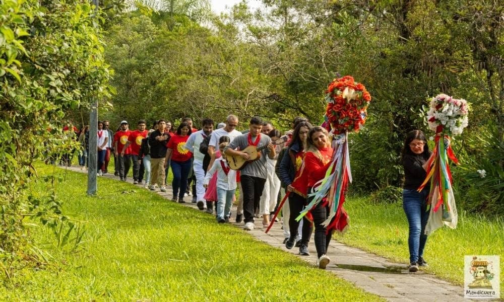 Romaria na Ilha Rasa começa no sábado pela manhã e segue até o domingo; baile de fandango vai agitar a noite dos participantes