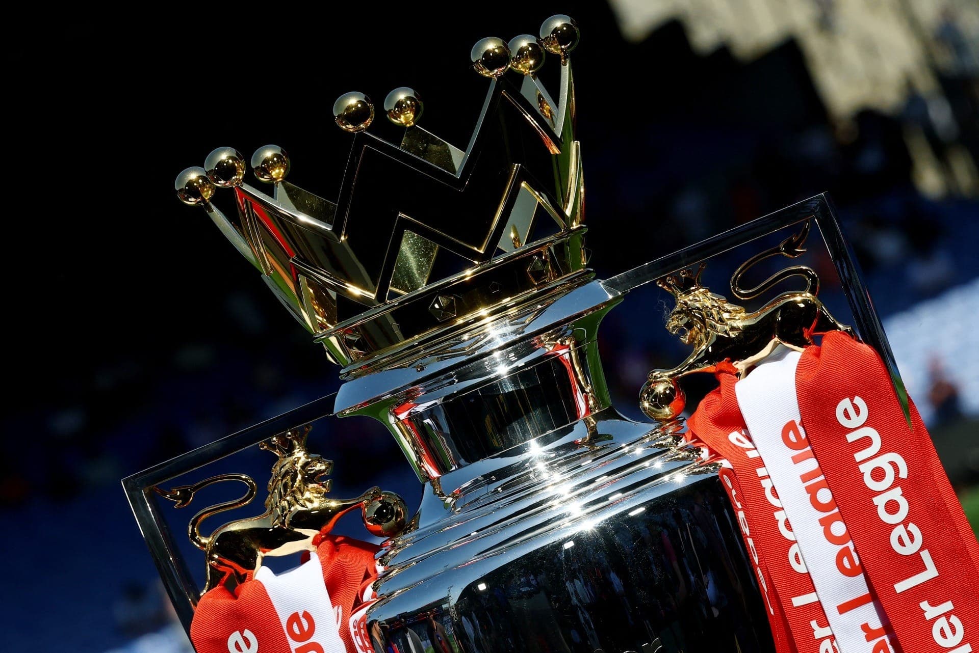 Arsenal recebe taça da Premier League 2025/26