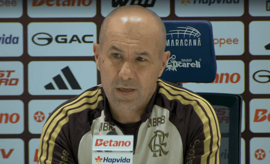 Leonardo Jardim em coletiva