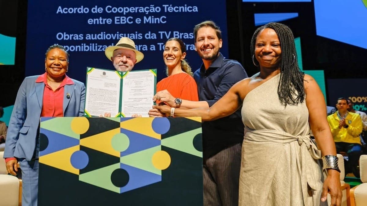 Registro do lançamento da plataforma "Tela Brasil"