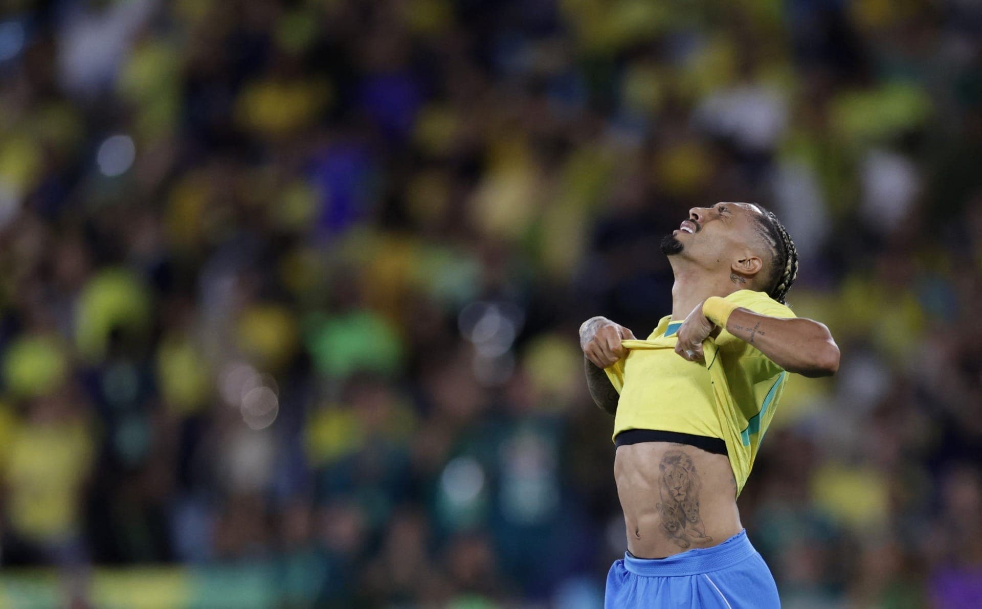 Raphinha lamenta em jogo do Brasil