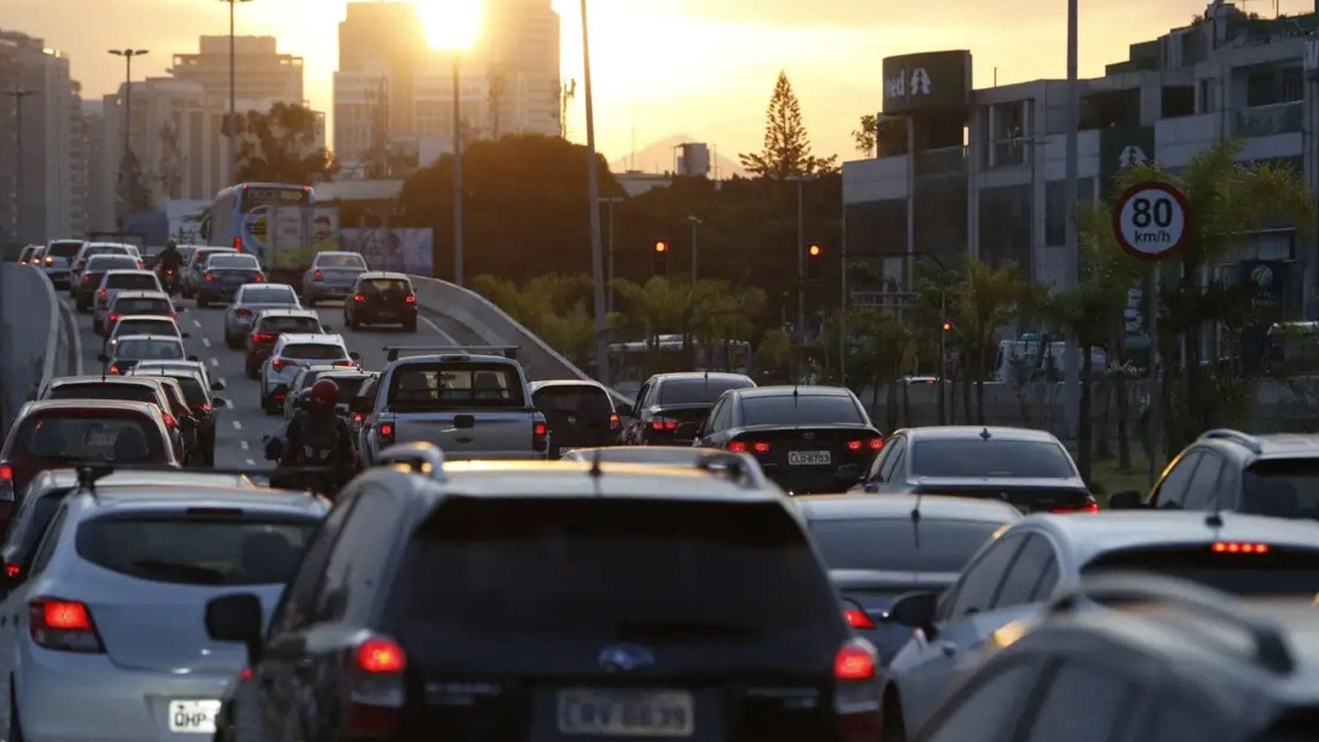 Como desviar do trânsito na descida para o Litoral Norte? Confira as rotas