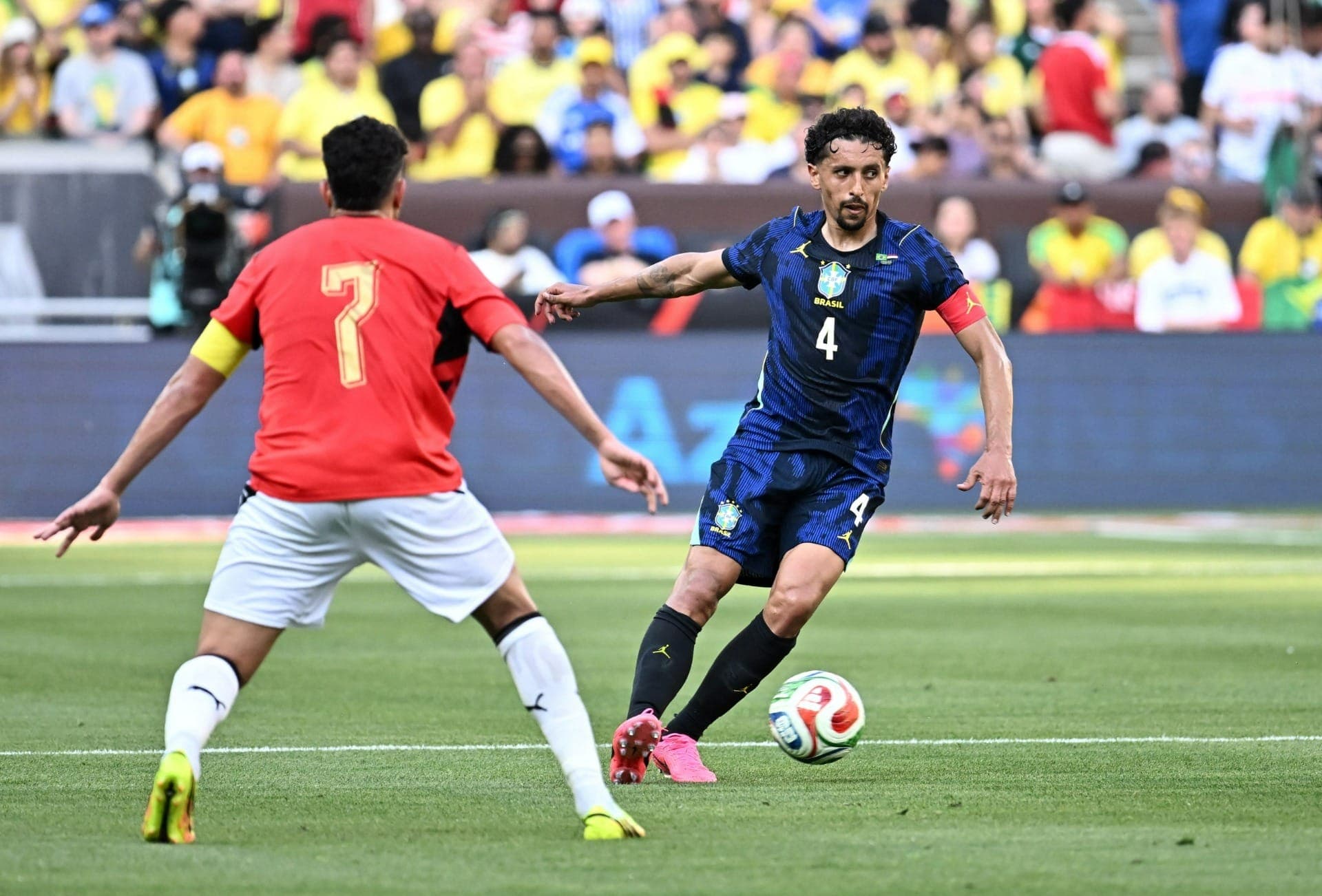 Marquinhos durante amistoso do Brasil