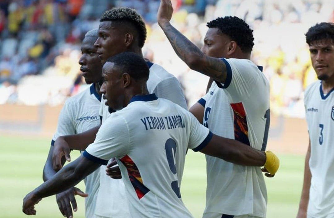 Equador comemora vitória antes da Copa