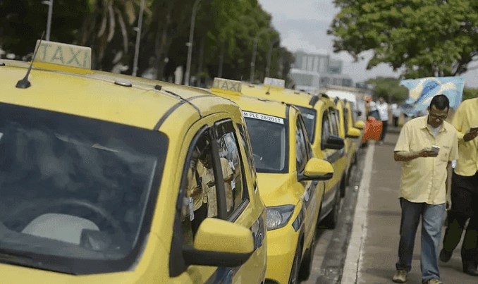 Prefeitura do Rio publica decretos para facilitar vida de taxistas