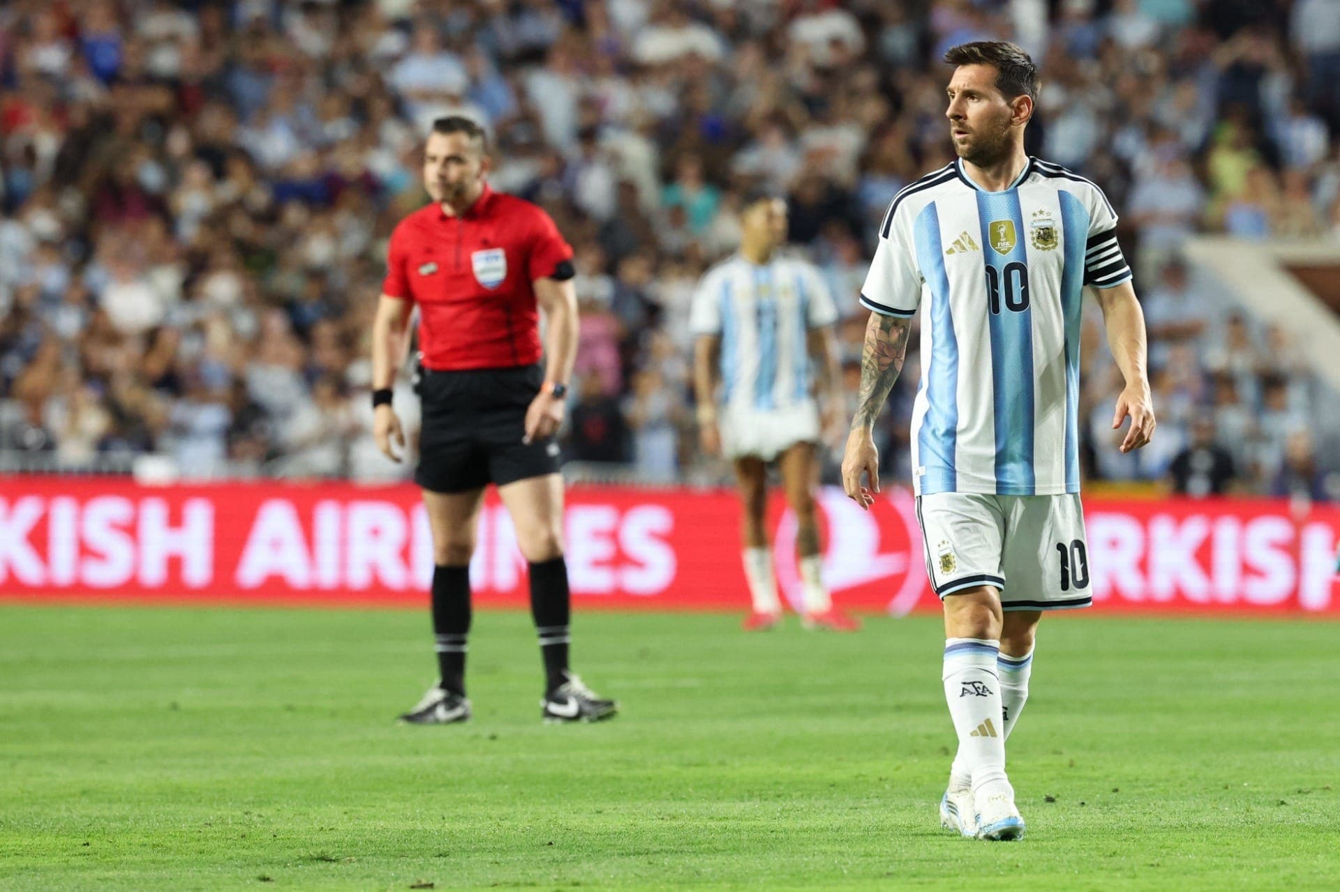 Messi em amistoso da Argentina contra a Islândia