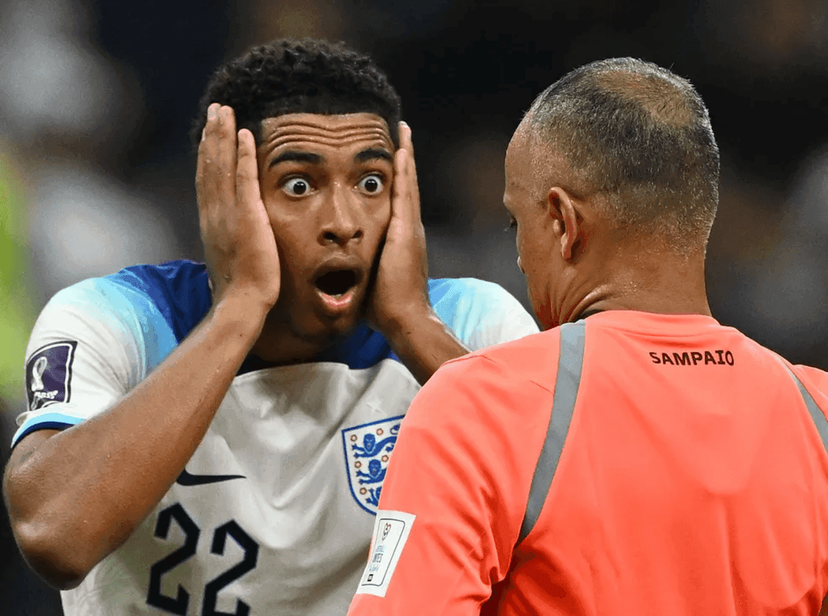 Bellingham se revolta com Wilton