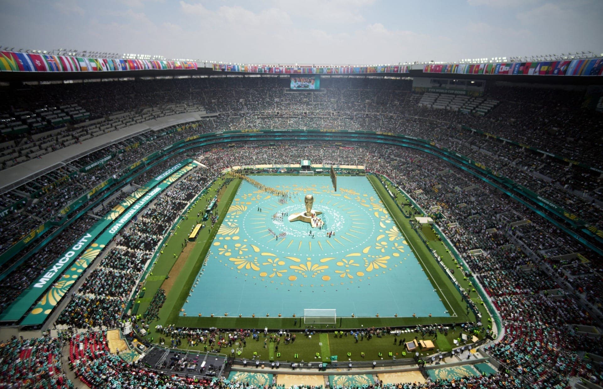Estádio Azteca na abertura da Copa no México