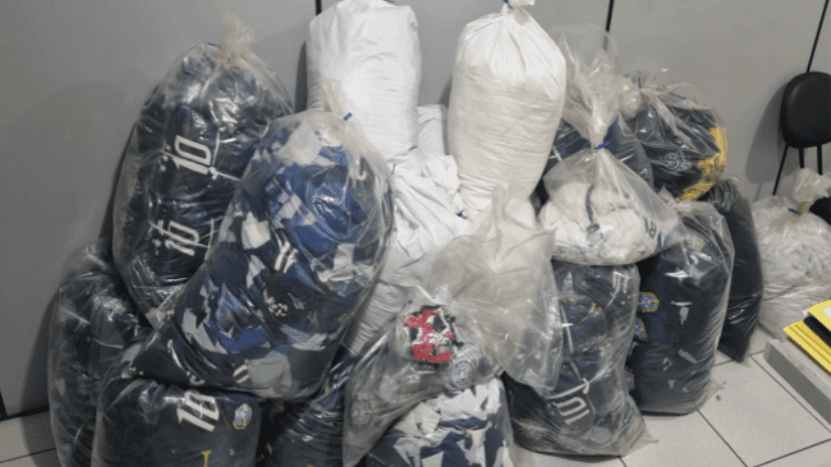 Polícia encontra milhares de produtos falsificados em imóvel de Potim