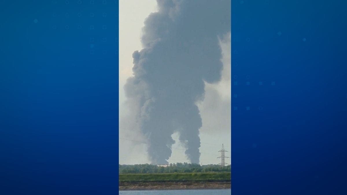 Fumaça na região de Yaroslavl, na Rússia, em 14 de junho