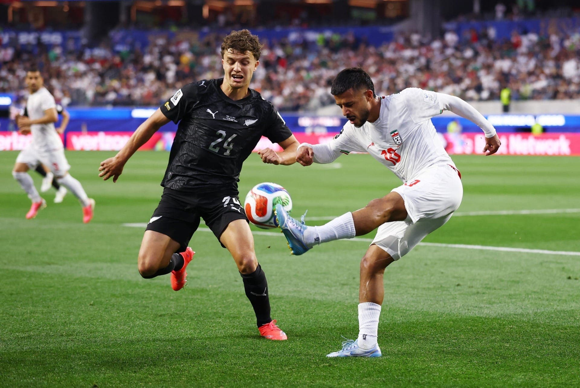 Irã e Nova Zelândia fizeram um belo jogo em Los Angeles
