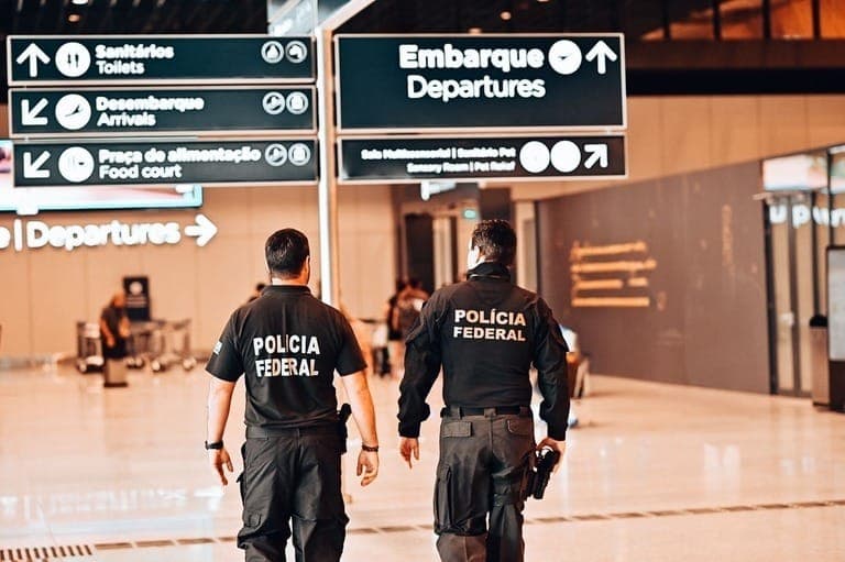 Passageiro é detido pela PF após falsa ameaça de bomba em voo da Latam