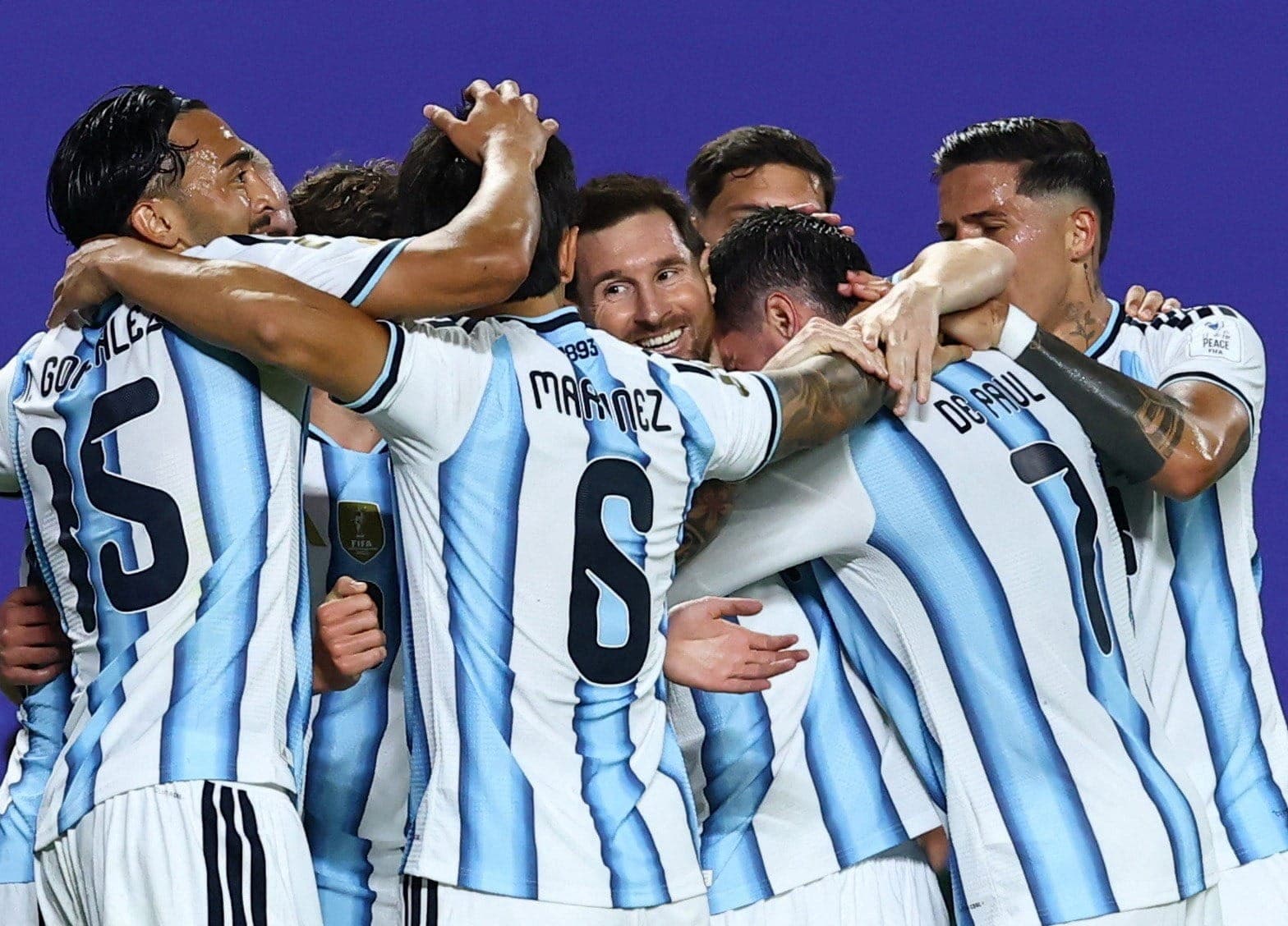 Messi destacou os companheiros de seleção