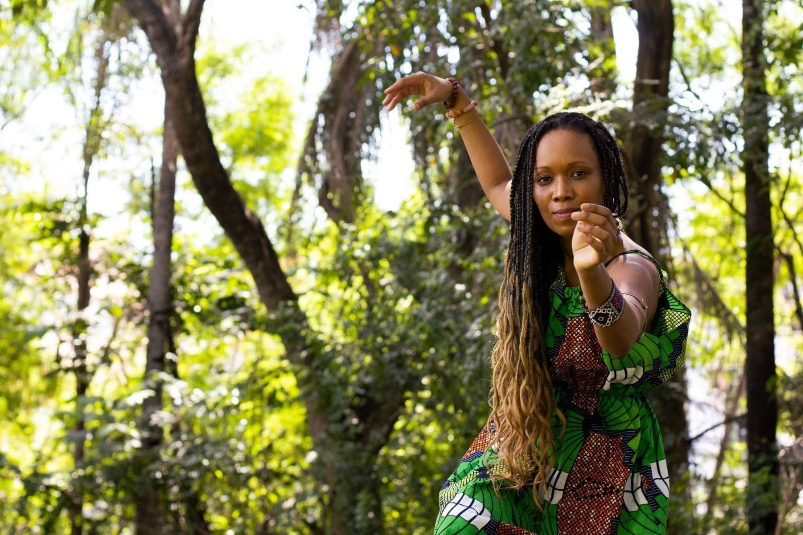 Imagem da cantora e compositora Graciela Soares